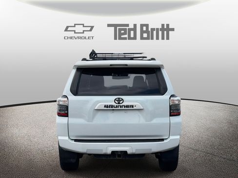 Used 2019 Toyota 4Runner SR5 Premium image 4