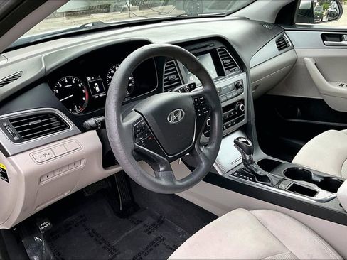 Used 2016 Hyundai Sonata SE FWD image 17