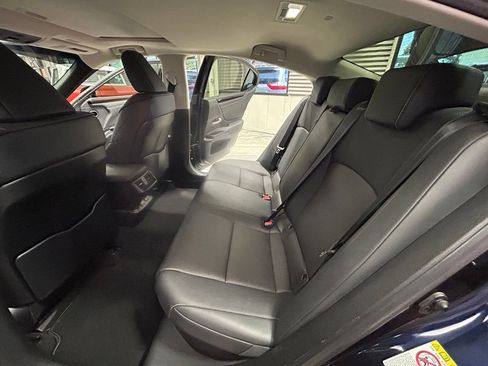 Used 2019 Lexus ES 300h w/ Premium Package FWD image 51