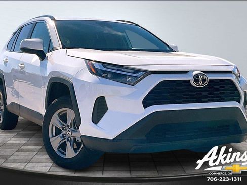 Used 2024 Toyota RAV4 XLE image 3