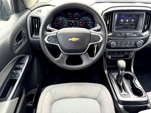 Used 2022 Chevrolet Colorado W/T w/ WT Convenience Package image 18
