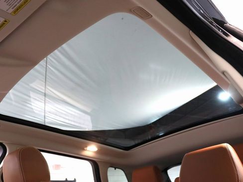 Used 2015 Land Rover Range Rover Evoque Prestige image 22