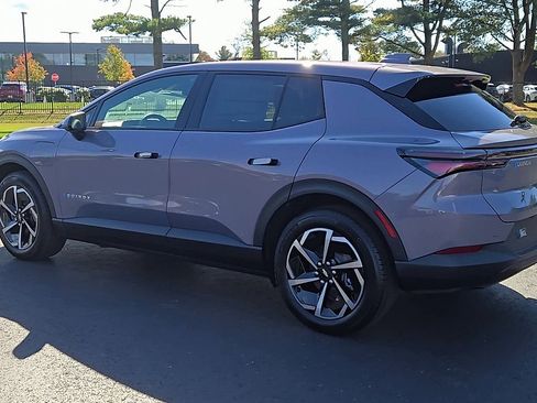 New 2026 Chevrolet Equinox EV LT image 2