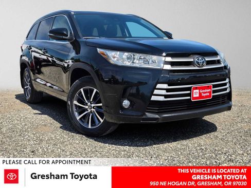 Used 2018 Toyota Highlander XLE AWD/4WD image 1
