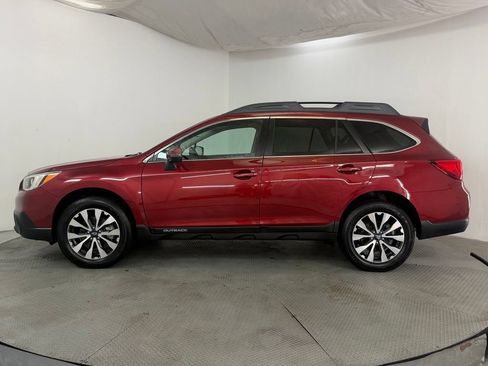 Used 2017 Subaru Outback 2.5i Limited AWD/4WD image 4