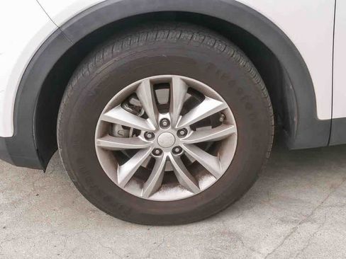 Used 2017 Kia Sorento LX image 5