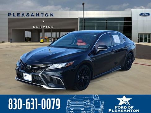Used 2022 Toyota Camry XSE image 1