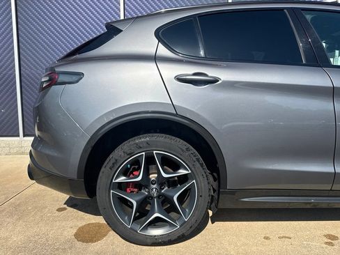 Used 2020 Alfa Romeo Stelvio Ti Sport AWD/4WD image 5