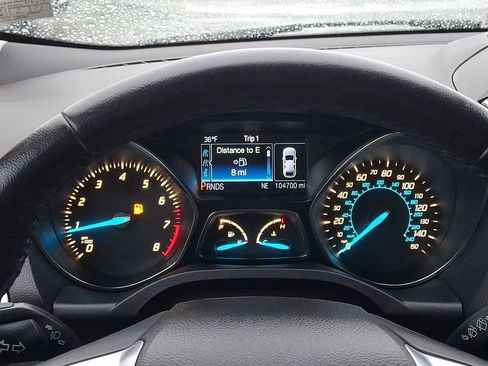 Used 2013 Ford Escape Titanium w/ Class II Trailer Tow Pkg image 19