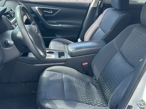 Used 2017 Nissan Altima 2.5 SV FWD image 10