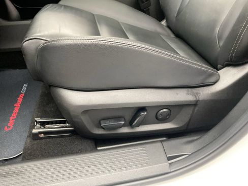 Used 2023 Nissan Rogue SL AWD/4WD image 13