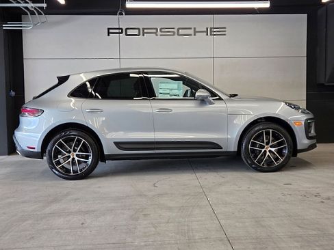 Certified 2026 Porsche Macan AWD/4WD image 28