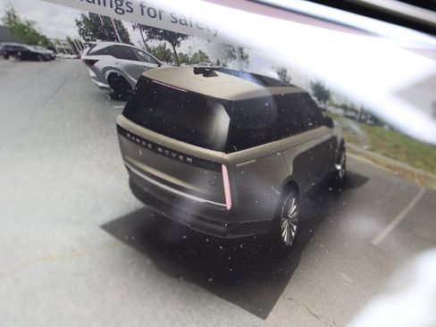 New 2026 Land Rover Range Rover Long Wheelbase SE AWD/4WD image 44