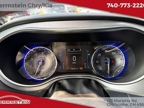 Used 2018 Chrysler Pacifica Touring Plus w/ S Appearance Package FWD image 19