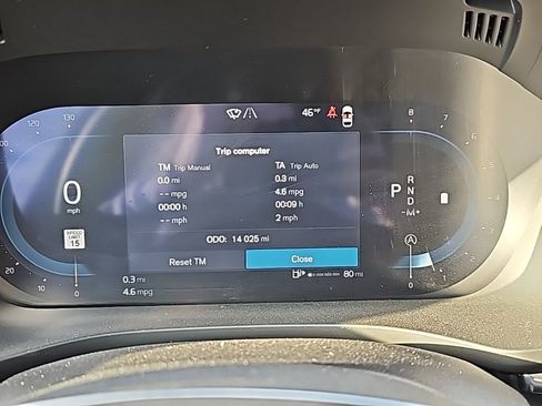 Certified 2025 Volvo XC60 B5 Plus image 17