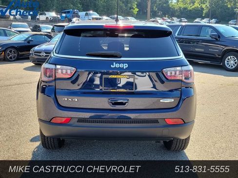 Used 2018 Jeep Compass Latitude w/ Popular Equipment Group AWD/4WD image 4