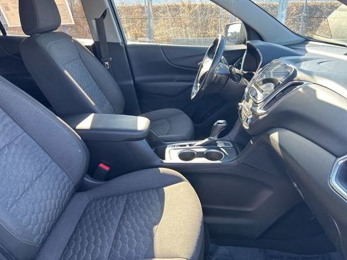 Used 2019 Chevrolet Equinox LT image 16