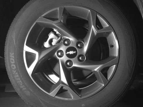 Used 2025 Chevrolet Trax LT FWD image 15