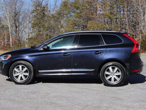 Used 2016 Volvo XC60 T6 Platinum w/ Climate Package image 41