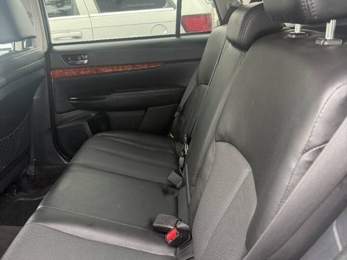 Used 2011 Subaru Outback 2.5i Limited w/ PWR Moonroof Pkg AWD/4WD image 17