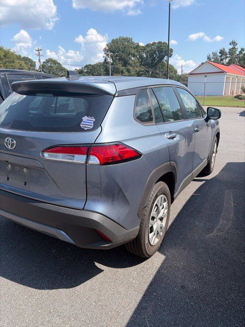 Used 2024 Toyota Corolla Cross L FWD image 3