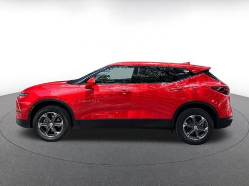 Used 2025 Chevrolet Blazer LT FWD image 4