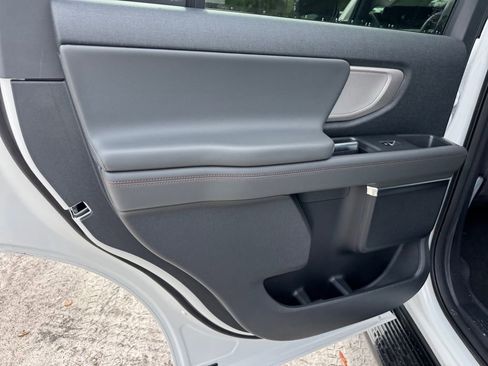 New 2025 Ford Expedition Active image 27