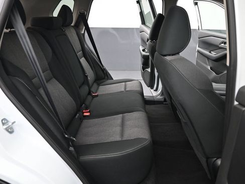 Used 2025 Nissan Rogue SV FWD image 29