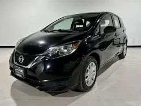 Used 2019 Nissan Versa Note SV image 1
