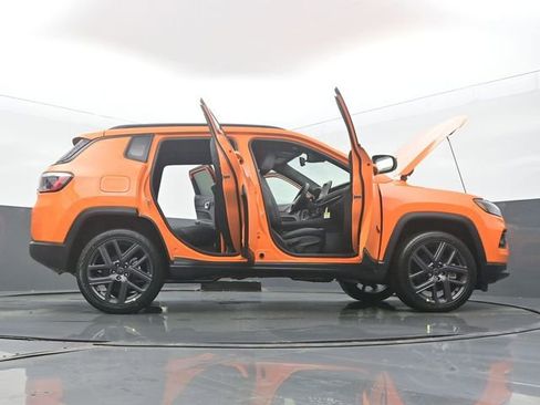 New 2026 Jeep Compass Latitude w/ Sun and Sound Group AWD/4WD image 61