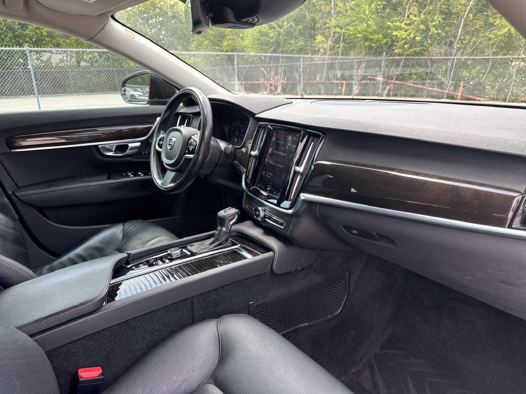 Used 2018 Volvo S90 T5 Momentum w/ Convenience Package FWD image 20