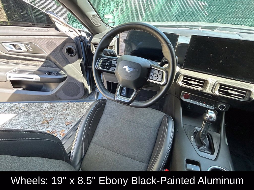 Used 2025 Ford Mustang Coupe RWD image 9