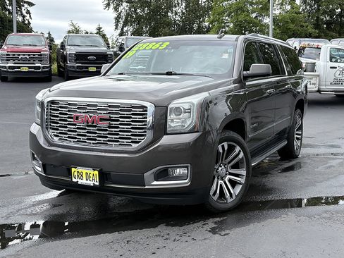 Used 2019 GMC Yukon XL Denali w/ Open Road Package AWD/4WD image 2