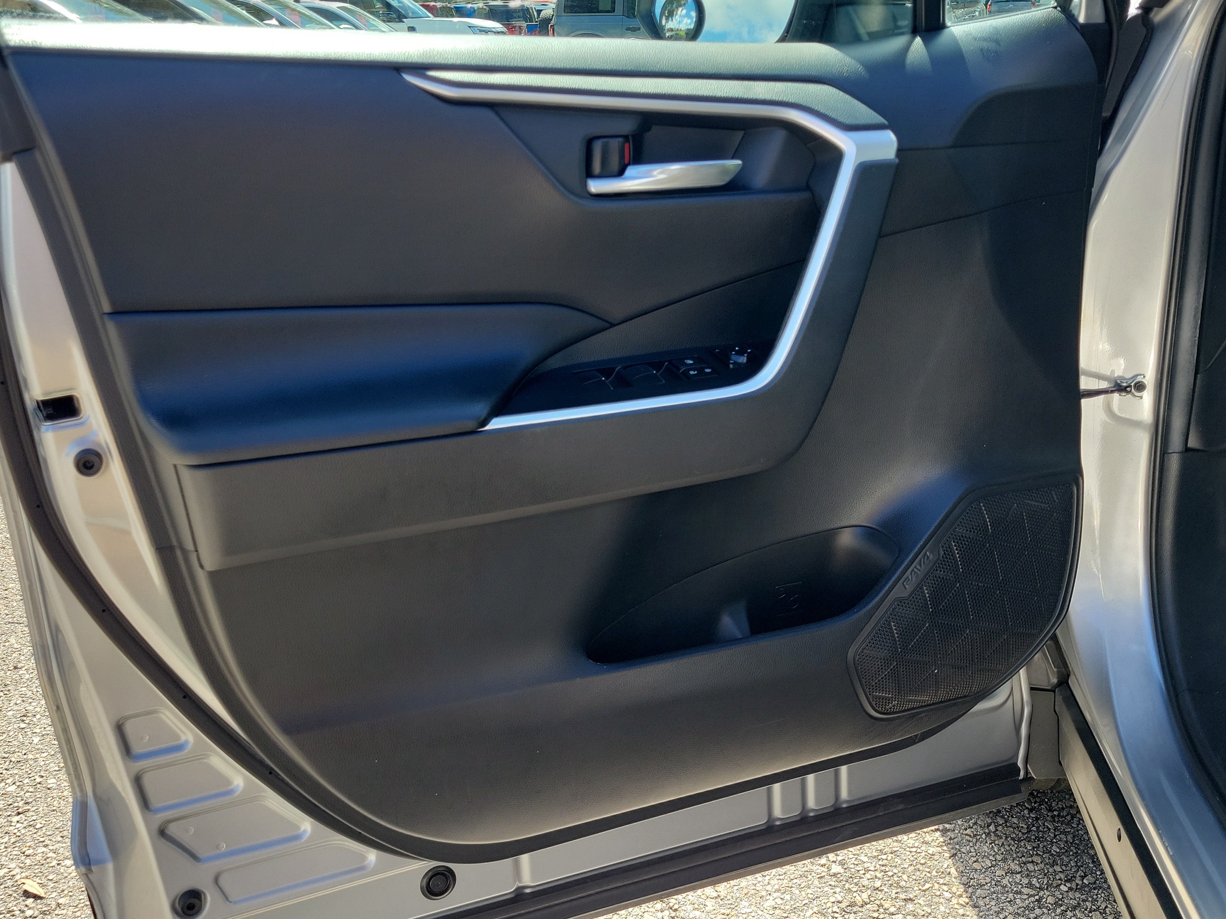 Used 2021 Toyota RAV4 XLE Premium FWD image 19
