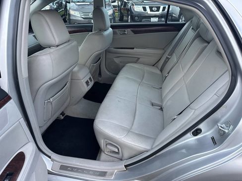 Used 2011 Toyota Avalon Limited image 15