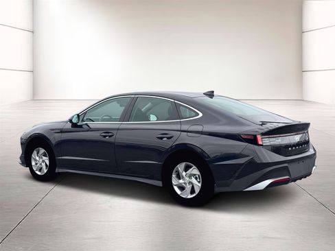 Certified 2026 Hyundai Sonata SE FWD image 4