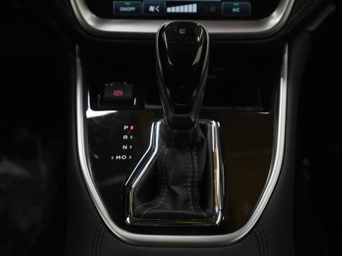 Used 2022 Subaru Legacy Limited image 16