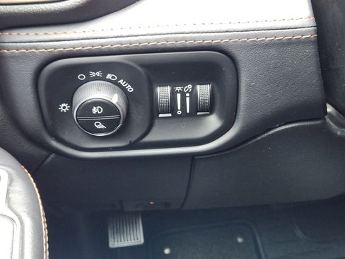 Used 2022 RAM 3500 Limited image 18