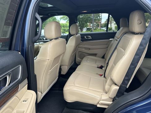 Used 2017 Ford Explorer Limited w/ Equipment Group 301A AWD/4WD image 31