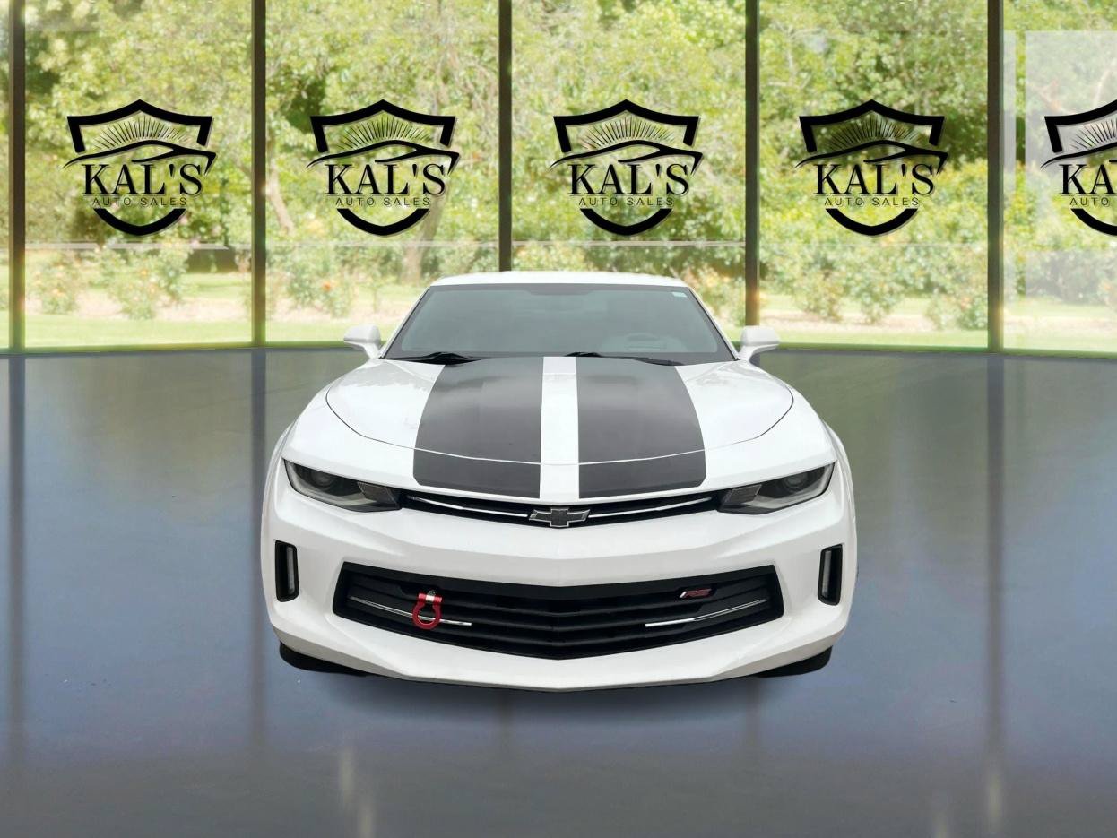 Used 2018 Chevrolet Camaro LT RWD image 2