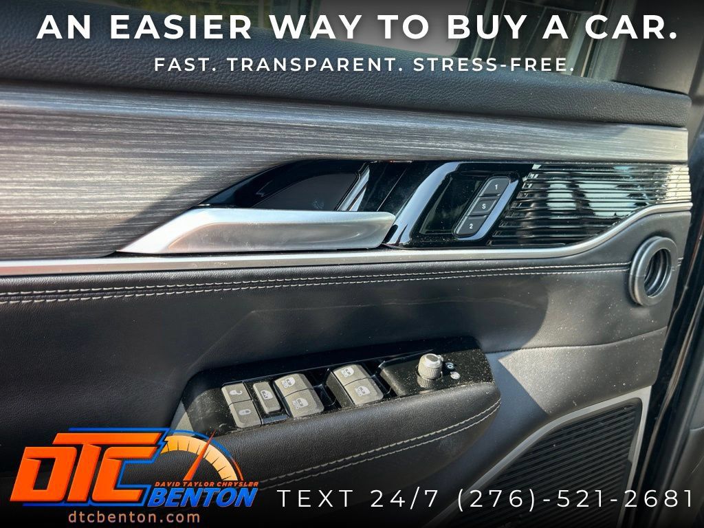 Used 2024 Jeep Wagoneer Series II AWD/4WD image 11