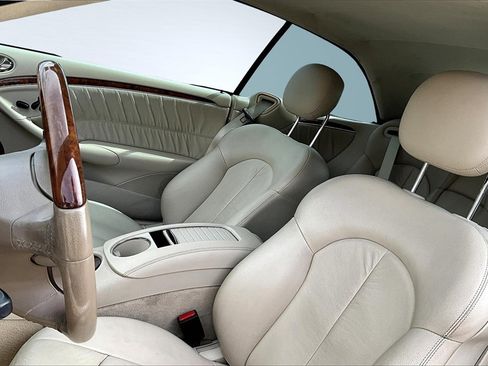 Used 2008 Mercedes-Benz CLK 350 Cabriolet image 25