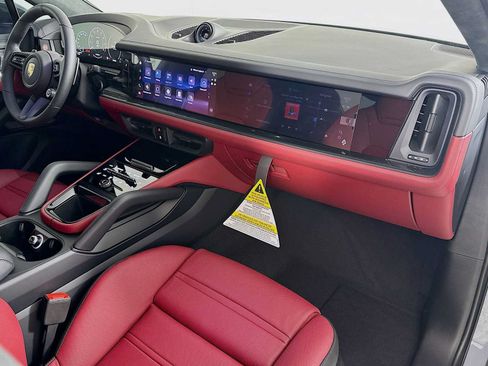 New 2026 Porsche Cayenne GTS AWD/4WD image 30