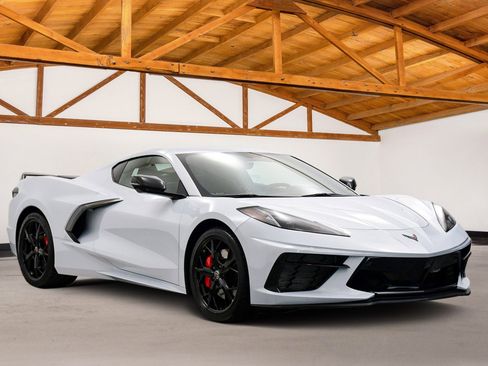 Used 2021 Chevrolet Corvette Stingray Preferred Cpe w/ Z51 Performance Package image 8