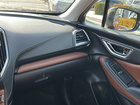 Used 2022 Subaru Forester Touring image 21