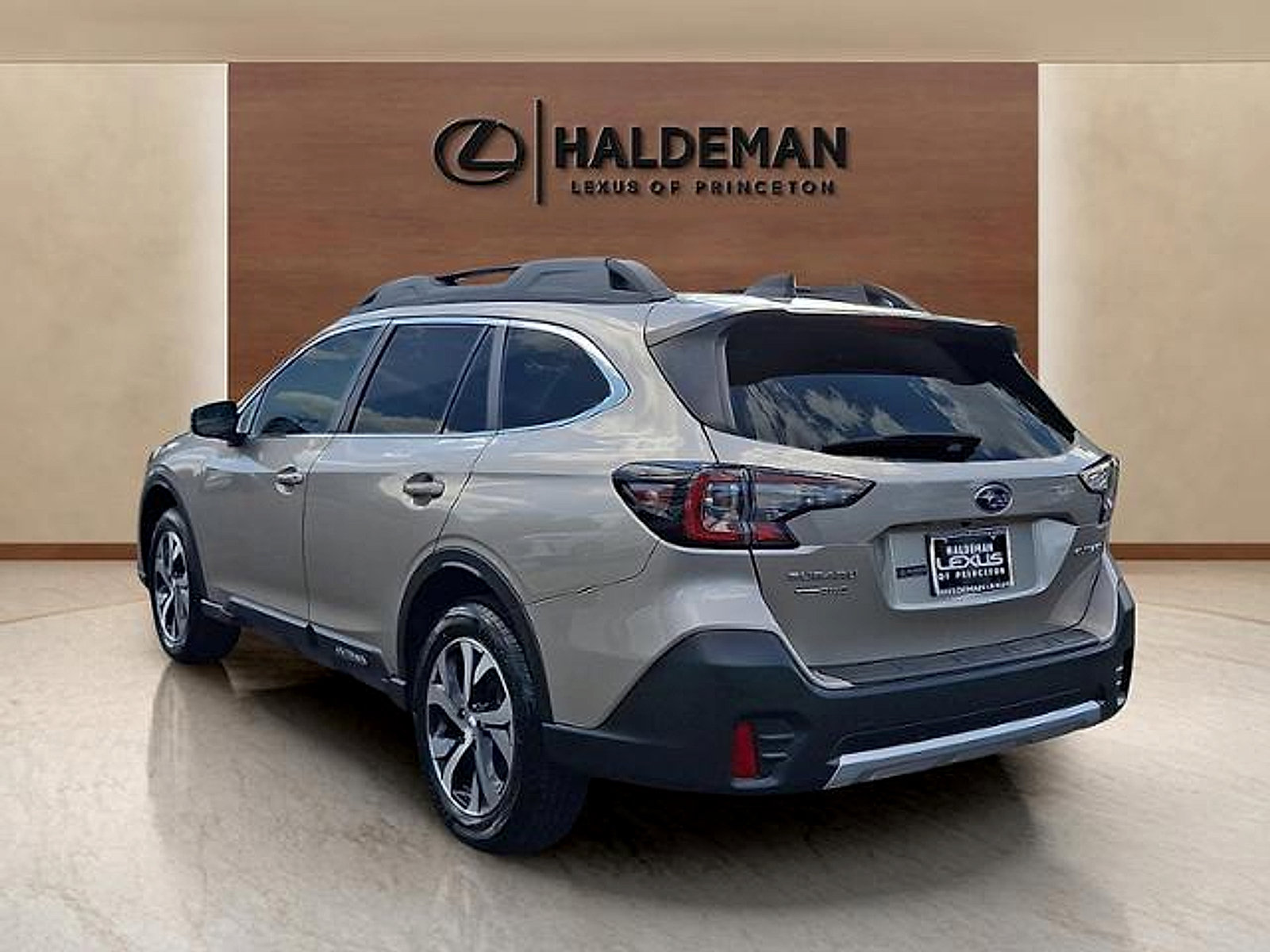 Used 2020 Subaru Outback Limited AWD/4WD image 4