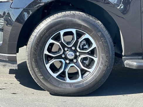 Used 2024 Ford Expedition Max XLT image 27