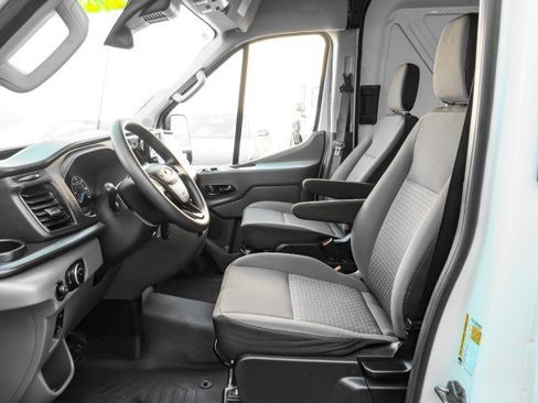 Used 2023 Ford Transit 150 Medium Roof RWD image 27