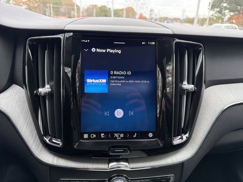 Certified 2025 Volvo XC60 B5 Plus image 17