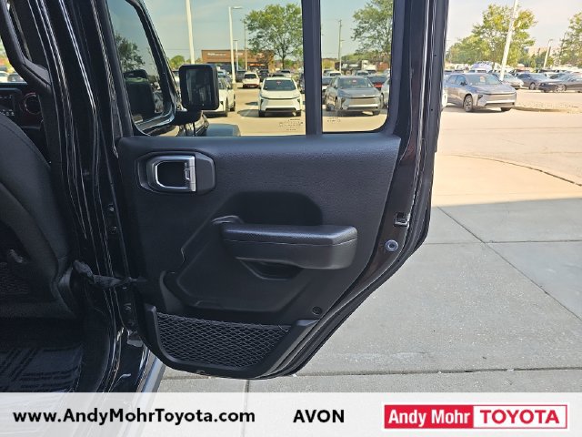Used 2019 Jeep Wrangler Unlimited Rubicon AWD/4WD image 32